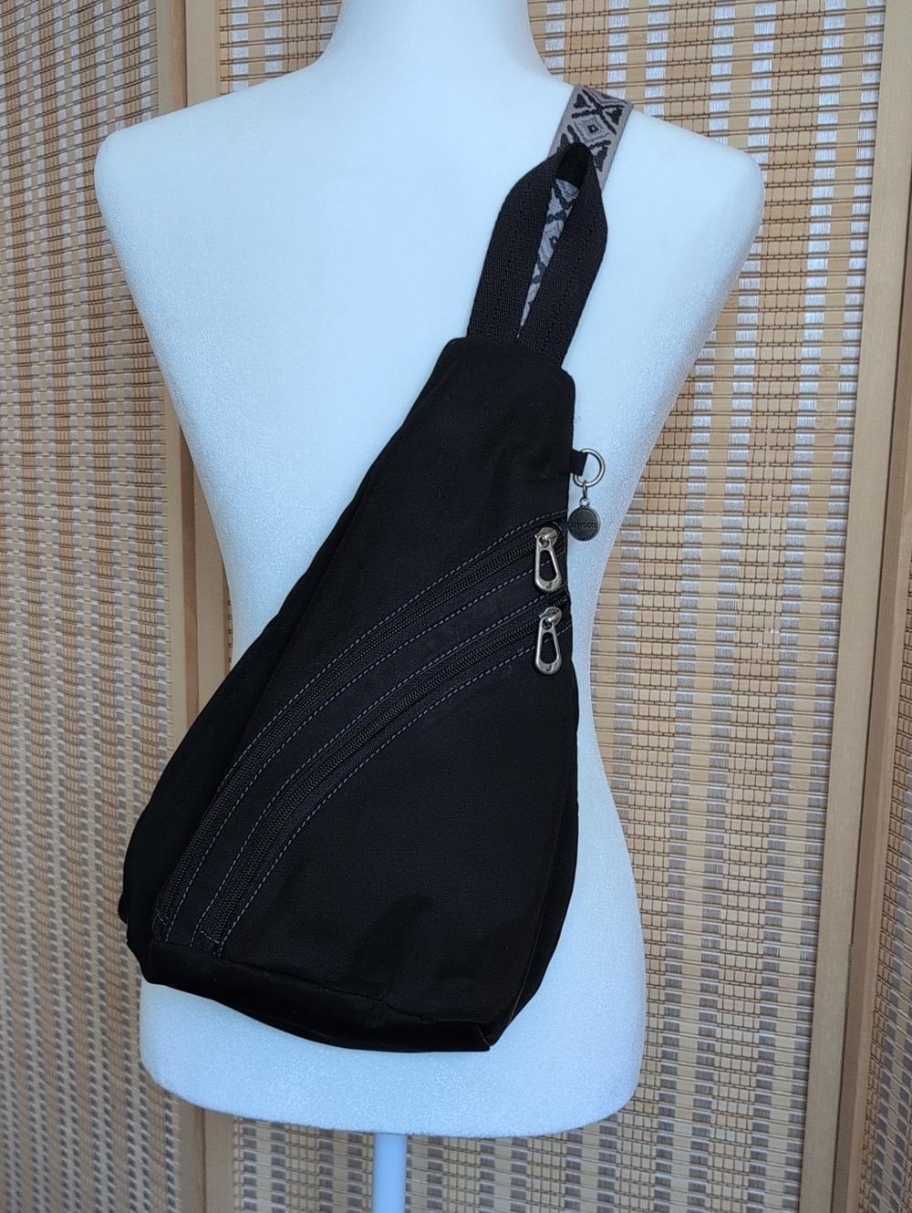 Sakroots Black Sling Crossbody Bag - Minimalist Everyday Carry
